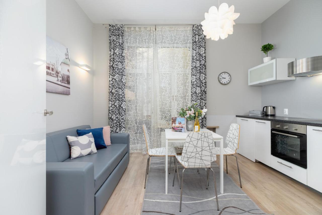 Central Planty Park Apartment Lobzowska By Noclegi Renters Krakau Exterior foto