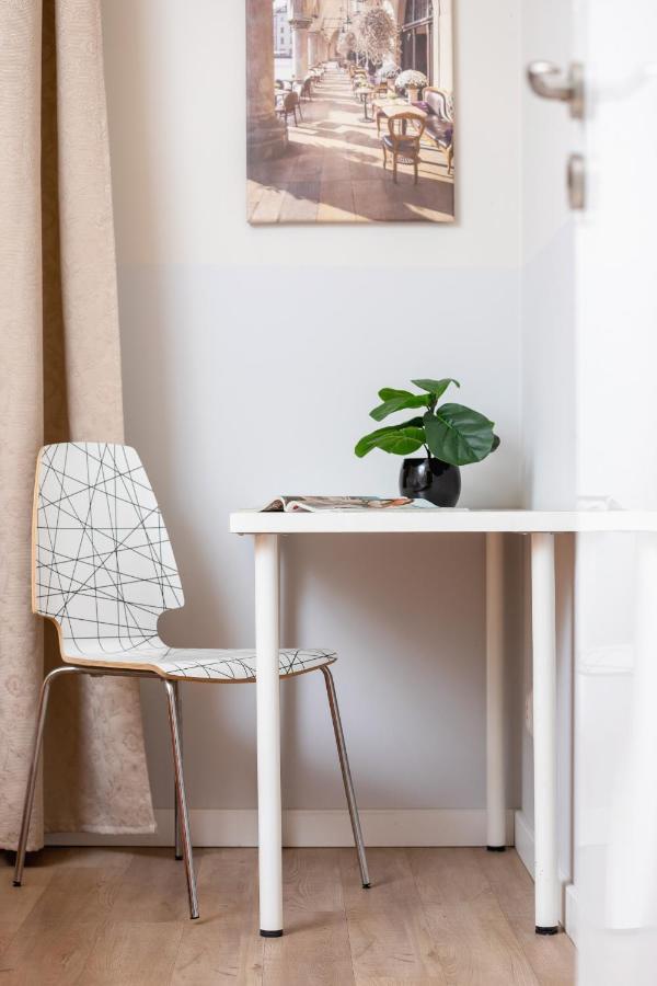 Central Planty Park Apartment Lobzowska By Noclegi Renters Krakau Exterior foto