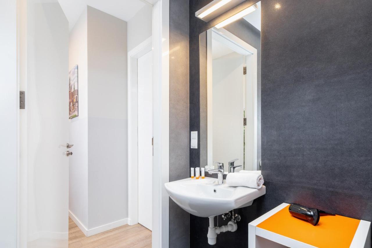 Central Planty Park Apartment Lobzowska By Noclegi Renters Krakau Exterior foto