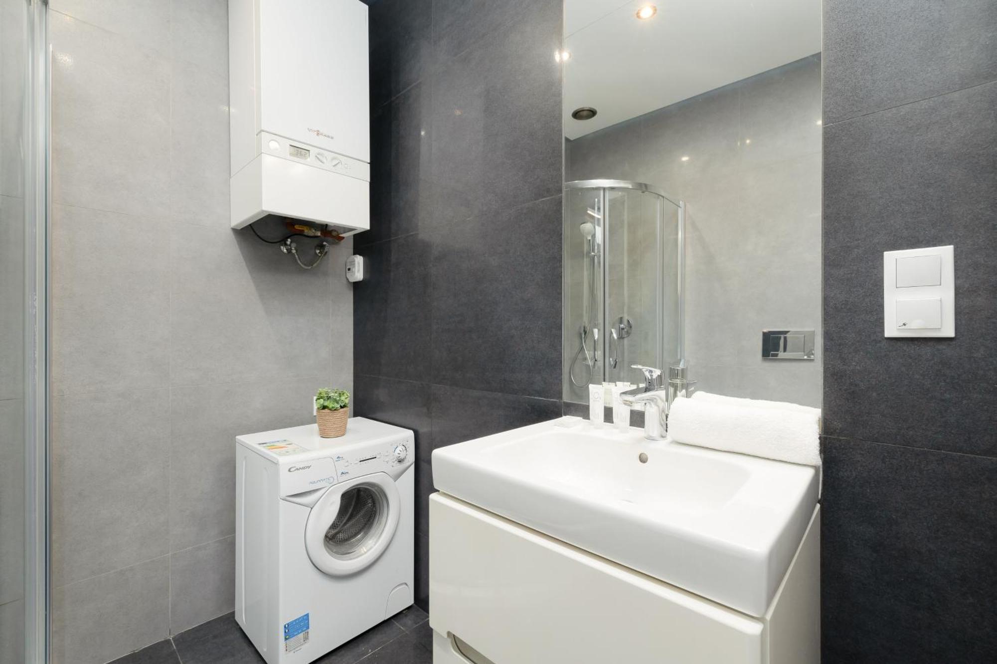 Central Planty Park Apartment Lobzowska By Noclegi Renters Krakau Exterior foto
